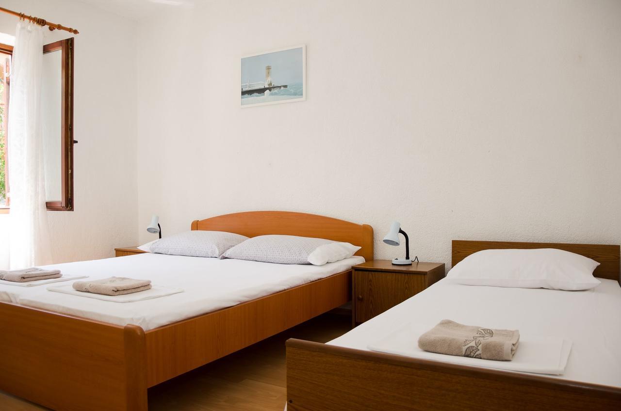 Apartments Sanja Sibinj Krmpotski Luaran gambar